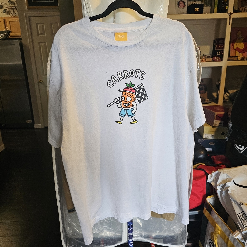 Carrots tee